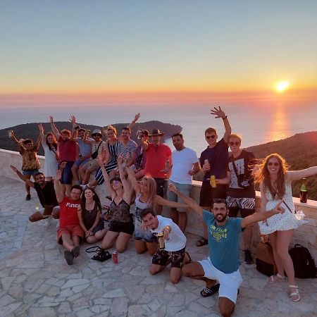 Pirate Backpackers Pansiyon Ülgün Dış mekan fotoğraf