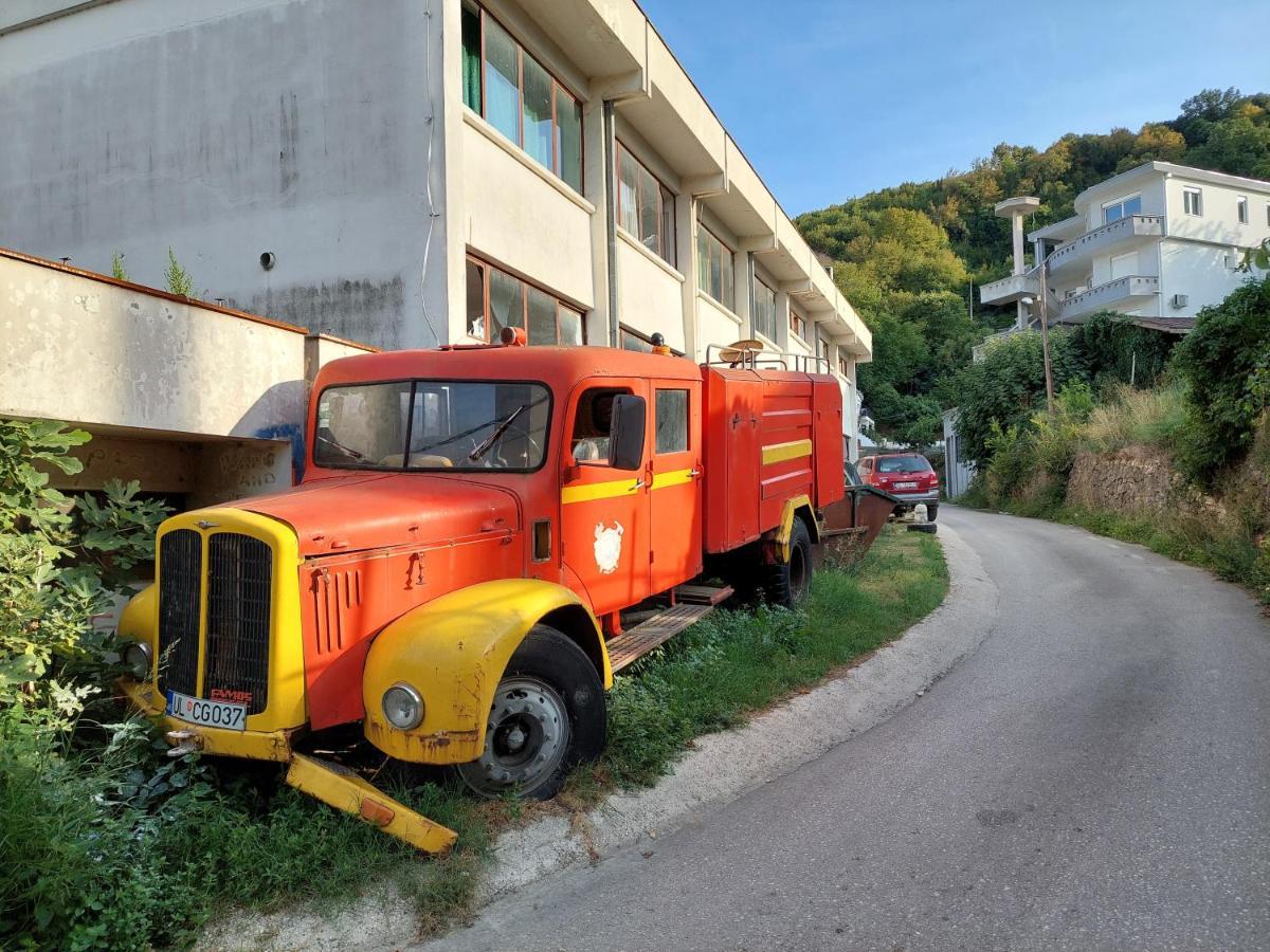 Pirate Backpackers Pansiyon Ülgün Dış mekan fotoğraf