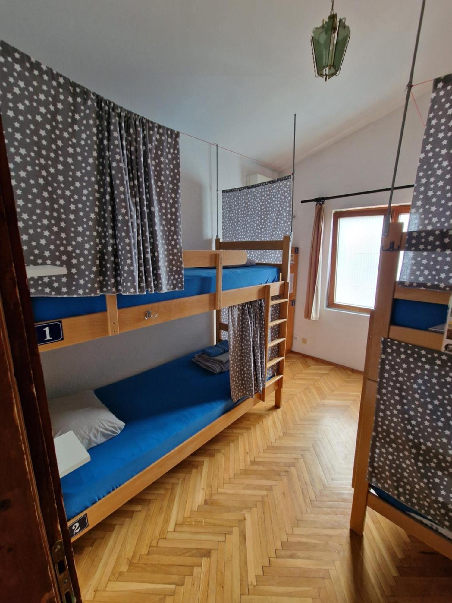 Pirate Backpackers Pansiyon Ülgün Dış mekan fotoğraf